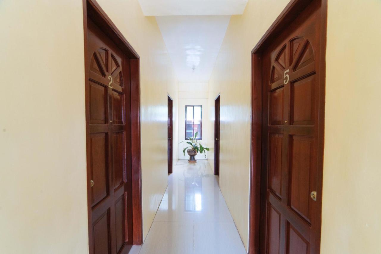 Reddoorz @ D Maagma Street Hotell Kalibo Exteriör bild